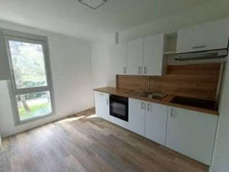 location appartement 2 pièces à angers (49000) : à louer 2 pièces / 49m² angers