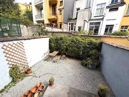 appartement à louer avec terrasse et 2 chambres   schaerbeek (vbe39060)