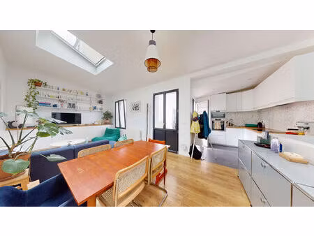duplex et sa cour privative