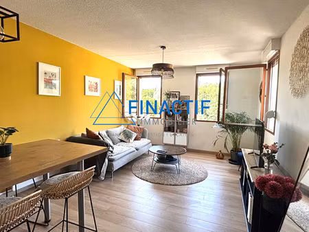 eguilles - appartement t2 meublé 45 m² centre village