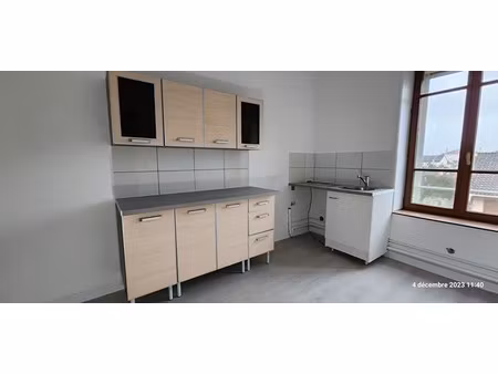 loue f2 proche parc maringer avec garage