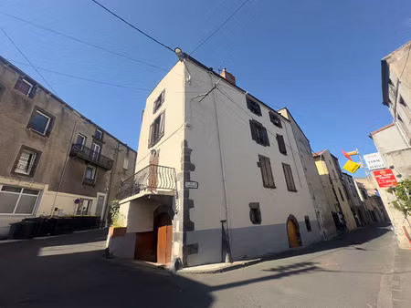 immeuble beaumont  4 appartements  cave.