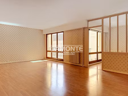 appartement à deux pas du centre-ville avec garage