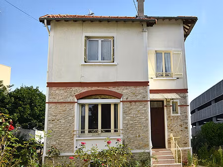 vente maison 6 pièces  89.00m²  combs