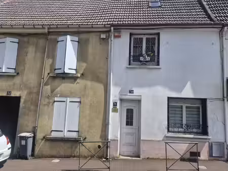 maison de ville avec grange et jardin et dependance beau pot
