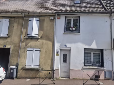 maison de ville avec grange et jardin et dependance beau pot