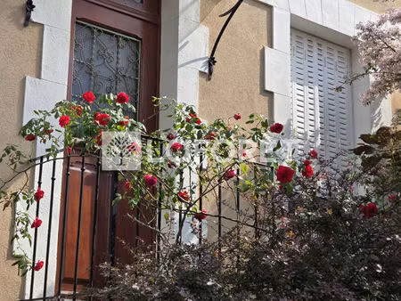 maison années 30 sur grande parcelle avec sous-sol et garage