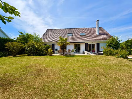 maison plaisir 8 pièce(s) 183 m2