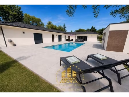 pompignac – villa contemporaine de 180 m² avec piscine  aux portes de bordeaux