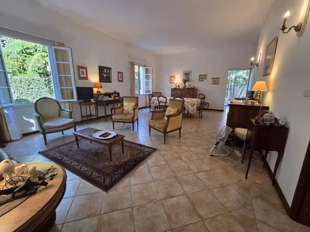 vente maison 7 pièces 406 m² saint-denis (97400)