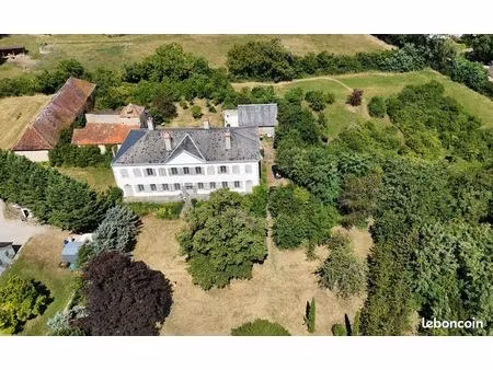 propriété 8 pièces 310 m²