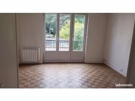 studio t1 lumineux de 33 m2 loyer de 495 euros