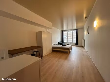 studio 1 pièce 34 m²