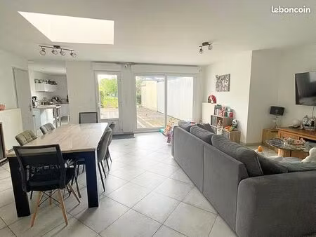 maison 5 pièces 105 m²