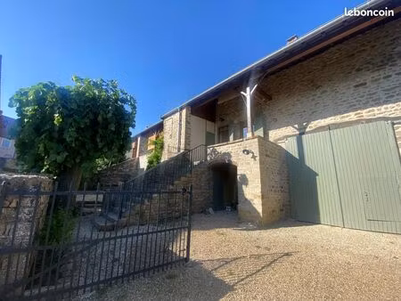 maison 3 pièces 7325 m²
