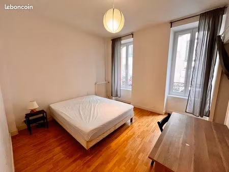 grand t2 meublé 44 m² brest centre st michel