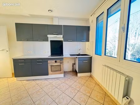 a louer deux pièces 29 m² refait à neuf