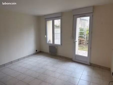 studio 1 pièce 33 m²
