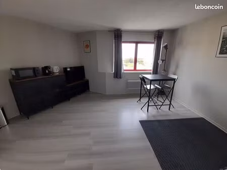 studio meublé dans résidence sécurisée avec parking privatif et piscine
