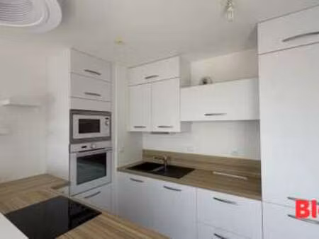 location appartement 3 pièces à rennes gare (35000) : à louer 3 pièces / 69m² rennes gare
