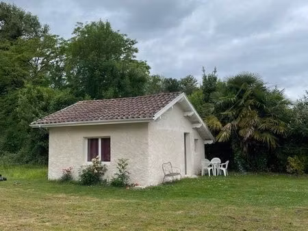 à louer studio