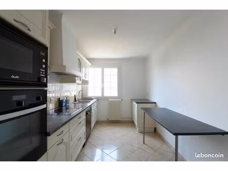 maison 7 pièces 146 m²