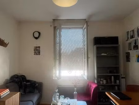 logement t3 -lumineux et bien agencé-