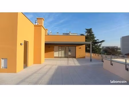 appartement 5 pièces 159 m²