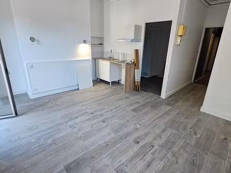 ramonville grand t 1 rénové+balcon et parking