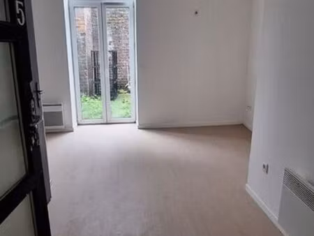 studio 18 m2 avec cour privée dans résidence centre ville tourcoing