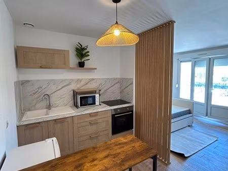 studio 29m ² avec parking et balcon