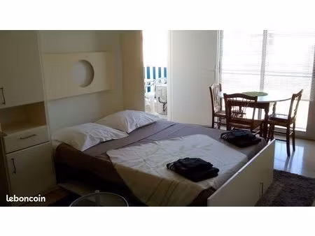 beau f1 de 27 m² pour etudiant 1ere année