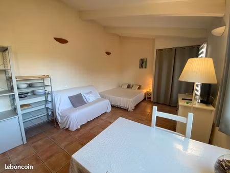 maisonnette cosy - parc des calanques - clim  jardin & parking