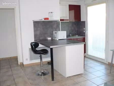 besançon studio 29m2+terrassse+parking proxpergaud