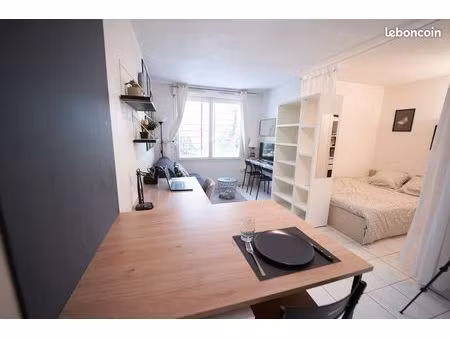 idéal etudiant médecine location grand studio meublé 27m2 rue berceau/st cecile