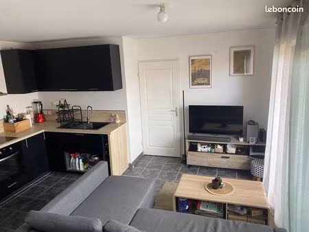 t2 meublé - 45m2 avec terrasse