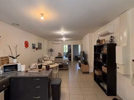 t3 meublé 63 m² - centre salernes - belle pièce de vie - 650