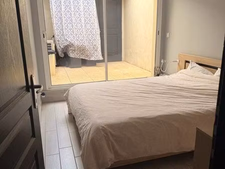 appartement 2 chambres + cour