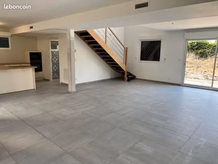 propriété 5 pièces 100 m²
