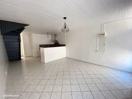 maison t3 + cour pexiora