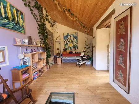 maison 140 m2 à louer pour 10 mois à compregnac