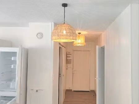 appartement 4 pièces 83m2 situé en rdc d’une résidence de 5 étages au calme