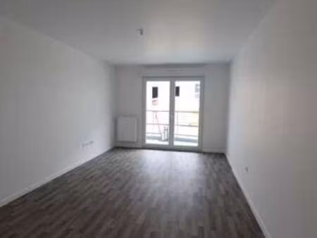 location appartement 2 pièces à couëron (44220) : à louer 2 pièces / 43m² couëron
