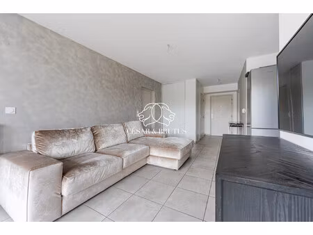 rare à meyzieu - t4 récent avec jardin privatif et 3 terrasses