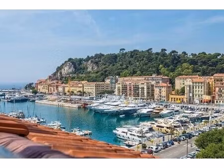 studio meublé de 20m2 au port de nice