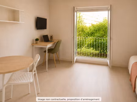 studette de 14 86 m² à deux pas de la gare de montreuil – idéal investisseur