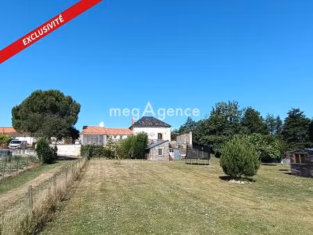 7 pièces  148 m2  4 chambres  les achards