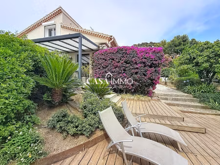 carqueiranne - maison t5 de 127 m2 - terrasse de 40 m2 - terrain