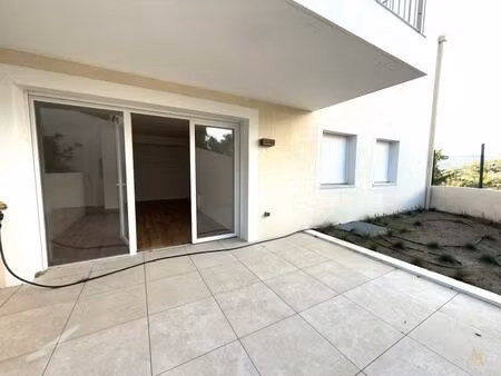 coup de cœur – t3 rdj sureleve – cogolin centre à pied