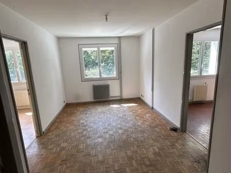 t2 dans residence securise avec cuisine equipee neuve